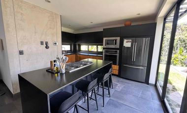 Hermosa Casa En renta Cond Molino