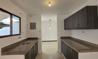 Alquilo Casa en La Rioja Bolonia 3 Dormitorios A/A, Patio, Seguridad 24/7 US$ 500 + Alícuota