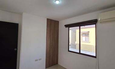 Alquilo Casa en La Rioja Bolonia 3 Dormitorios A/A, Patio, Seguridad 24/7 US$ 500 + Alícuota