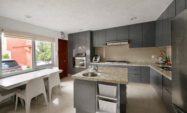 CASA EN CONDOMINIO EN VENTA EN SAN JERONIMO LIDICE, PEGADA A PERIFERICO CON JARDIN COMUN Y PROPIO