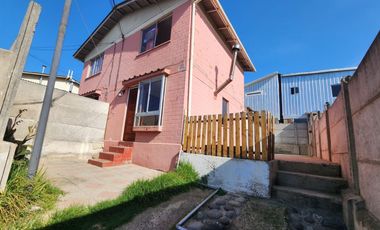Arriendo Casa en Invica Placilla, Valparaíso 500.000.-  3D 1B 3E