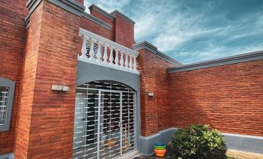 HERMOSA PROPIEDAD con Exclusiva VISTA AL LAGO LOS MOLINOS