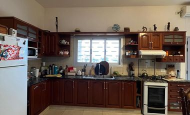 HERMOSA PROPIEDAD con Exclusiva VISTA AL LAGO LOS MOLINOS