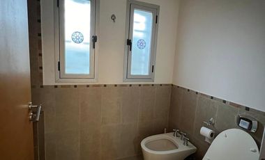 HERMOSA PROPIEDAD con Exclusiva VISTA AL LAGO LOS MOLINOS