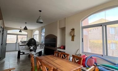 HERMOSA PROPIEDAD con Exclusiva VISTA AL LAGO LOS MOLINOS