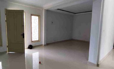 dijual rumah baru berpagar siap huni 2 lantai di kawasan aman bebas banjir