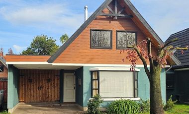 Se Vende Casa Con Piscina 3d 3b · Villa Cataluña Los Angeles