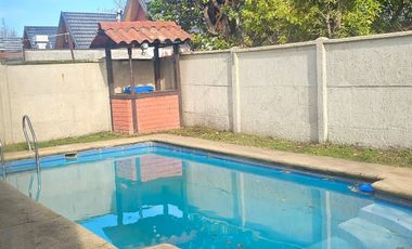 Se Vende Casa Con Piscina 3d 3b · Villa Cataluña Los Angeles