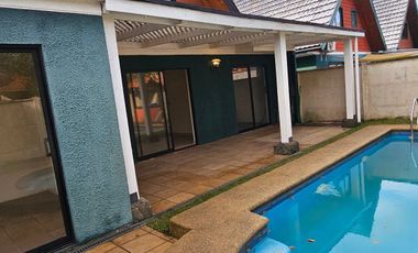 Se Vende Casa Con Piscina 3d 3b · Villa Cataluña Los Angeles