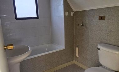 Se Vende Casa Con Piscina 3d 3b · Villa Cataluña Los Angeles
