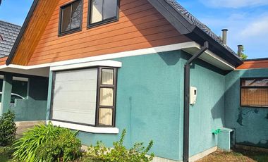 Se Vende Casa Con Piscina 3d 3b · Villa Cataluña Los Angeles