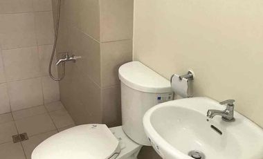 FOR RENT STUDIO UNIT AT 878 ESPAÑA