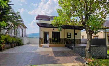 Rumah Luas dengan View Lepas Sentul SHM