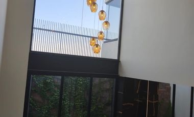 CASA EN VENTA NUEVA LOMBARDIA IRAPUATO GTO. $ 5,650,000