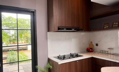 Rumah Baru Siap Huni Desain Modern Klasik Dekat Kota Wisata, DP 0% Cicilan Mulai 4 Jutaan, Strategis 10 Menit ke Tol Cibubur - FREE PPN & Bebas Biaya