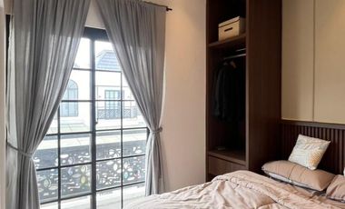 Rumah Baru Siap Huni Desain Modern Klasik Dekat Kota Wisata, DP 0% Cicilan Mulai 4 Jutaan, Strategis 10 Menit ke Tol Cibubur - FREE PPN & Bebas Biaya