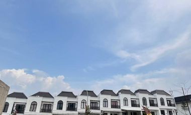 Rumah Baru Siap Huni Desain Modern Klasik Dekat Kota Wisata, DP 0% Cicilan Mulai 4 Jutaan, Strategis 10 Menit ke Tol Cibubur - FREE PPN & Bebas Biaya