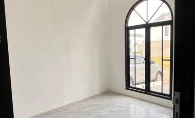 Rumah Baru Siap Huni Desain Modern Klasik Dekat Kota Wisata, DP 0% Cicilan Mulai 4 Jutaan, Strategis 10 Menit ke Tol Cibubur - FREE PPN & Bebas Biaya