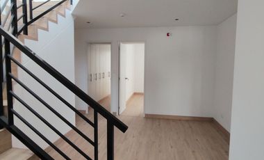 🚨Surco: Venta Duplex de 2 habitaciones con cochera frente a parque  (Modificable a 3 habitaciones)