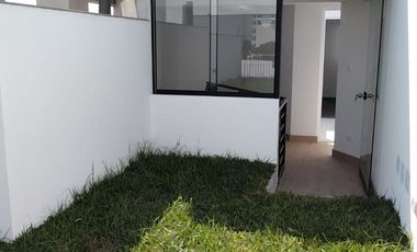 🚨Surco: Venta Duplex de 2 habitaciones con cochera frente a parque  (Modificable a 3 habitaciones)