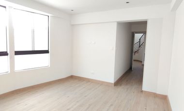 🚨Surco: Venta Duplex de 2 habitaciones con cochera frente a parque  (Modificable a 3 habitaciones)