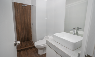 Flat | 60 m² Equipado, Cochera y Gimnasio en el Centro Financiero de San Isidro — $168,000