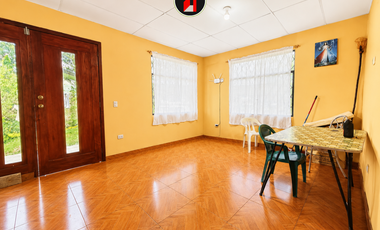 EN PAUTE VENDO CASA DE CAMPO CON 2.700 m² DE TERRENO EN HUACAS