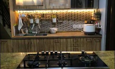 Disewakan Rumah Mewah Furnished 3 Lantai di Utan Kayu Matraman Jakarta Timur – Siap Huni