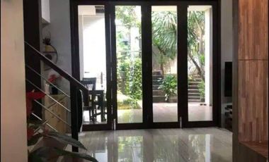 Disewakan Rumah Mewah Furnished 3 Lantai di Utan Kayu Matraman Jakarta Timur – Siap Huni