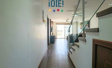 Casa de lujo en venta en Marina Blue – Manta | 4 dormitorios | Piscina privada