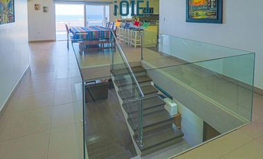 Casa de lujo en venta en Marina Blue – Manta | 4 dormitorios | Piscina privada