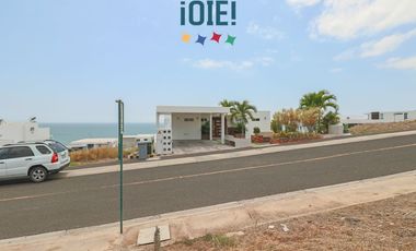 Casa de lujo en venta en Marina Blue – Manta | 4 dormitorios | Piscina privada