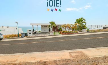 Casa de lujo en venta en Marina Blue – Manta | 4 dormitorios | Piscina privada