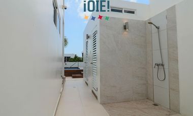 Casa de lujo en venta en Marina Blue – Manta | 4 dormitorios | Piscina privada