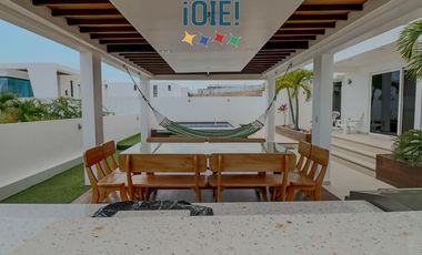 Casa de lujo en venta en Marina Blue – Manta | 4 dormitorios | Piscina privada