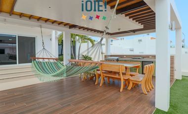 Casa de lujo en venta en Marina Blue – Manta | 4 dormitorios | Piscina privada