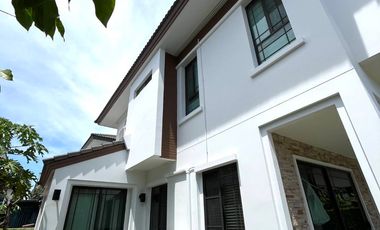 ข า ย บ้านเดี่ยว ใกล้ทะเลสาบ lake zone ขนาดใหญ50 ไร่  รีโนเวท พร้อมอยู่ ในราคา ถูก ที่ ม. มัณฑนา เลค วัชรพลMantana Lake Watcharapol ทำเลดี ใกล้ทางด่วน