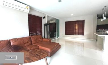 ข า ย บ้านเดี่ยว ใกล้ทะเลสาบ lake zone ขนาดใหญ50 ไร่  รีโนเวท พร้อมอยู่ ในราคา ถูก ที่ ม. มัณฑนา เลค วัชรพลMantana Lake Watcharapol ทำเลดี ใกล้ทางด่วน
