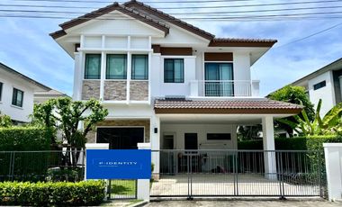 ข า ย บ้านเดี่ยว ใกล้ทะเลสาบ lake zone ขนาดใหญ50 ไร่  รีโนเวท พร้อมอยู่ ในราคา ถูก ที่ ม. มัณฑนา เลค วัชรพลMantana Lake Watcharapol ทำเลดี ใกล้ทางด่วน