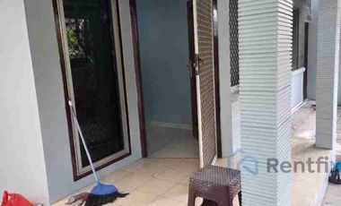 disewakan rumah dalam komplk pasar minggu jakarta selatan