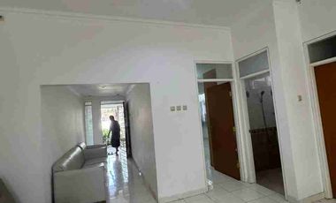 disewakan rumah dalam komplek pejaten Barat