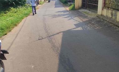KIOS MURAH SIAP HUNI DI PINGGIR JALAN DEKAT PASAR CISEENG DESA PERIGI KECAMATAN CISEENG KABUPATEN BOGOR