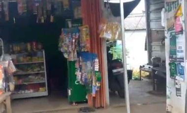 KIOS MURAH SIAP HUNI DI PINGGIR JALAN DEKAT PASAR CISEENG DESA PERIGI KECAMATAN CISEENG KABUPATEN BOGOR