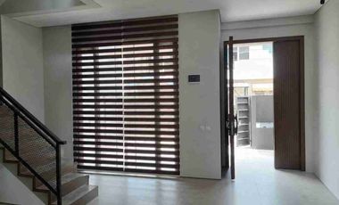 Rumah Excellent 3 lantai di area Pasteur