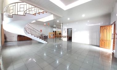 Beli Tanah Gratis Rumah Mewah 2 Lantai SHM Hook di Green Garden, Super Worth It & Bebas Banjir