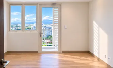 Elegant 2 Bedroom 2BR Condo Unit with Balcony in Taguig | Park McKinley West