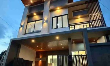 DIJUAL RUMAH MEWAH MASIH GREES KAWASAN PERUMAHAN ELITE UTARA UGM
