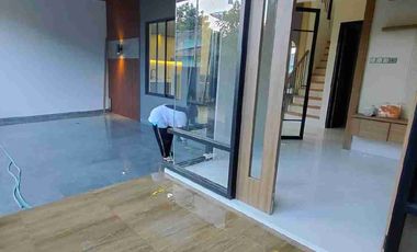 DIJUAL RUMAH MEWAH MASIH GREES KAWASAN PERUMAHAN ELITE UTARA UGM