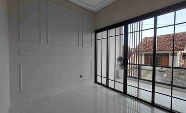 DIJUAL RUMAH MEWAH MASIH GREES KAWASAN PERUMAHAN ELITE UTARA UGM