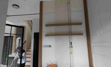 DIJUAL RUMAH MEWAH MASIH GREES KAWASAN PERUMAHAN ELITE UTARA UGM
